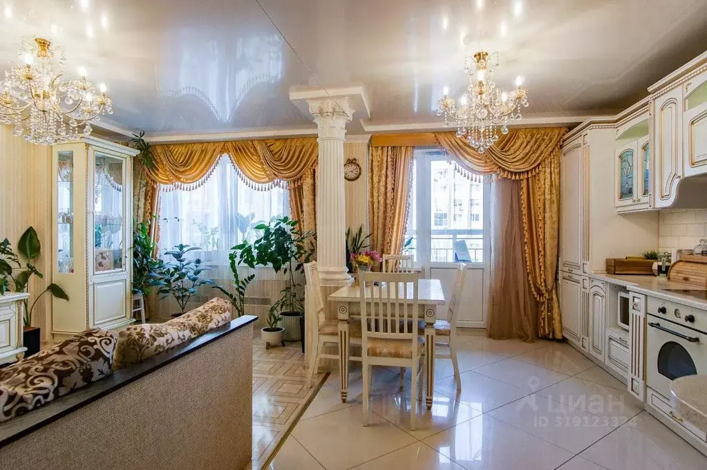 3-к кв. Свердловская область, Екатеринбург ул. Павла Шаманова, 6 (82.5 ... - Фото 0