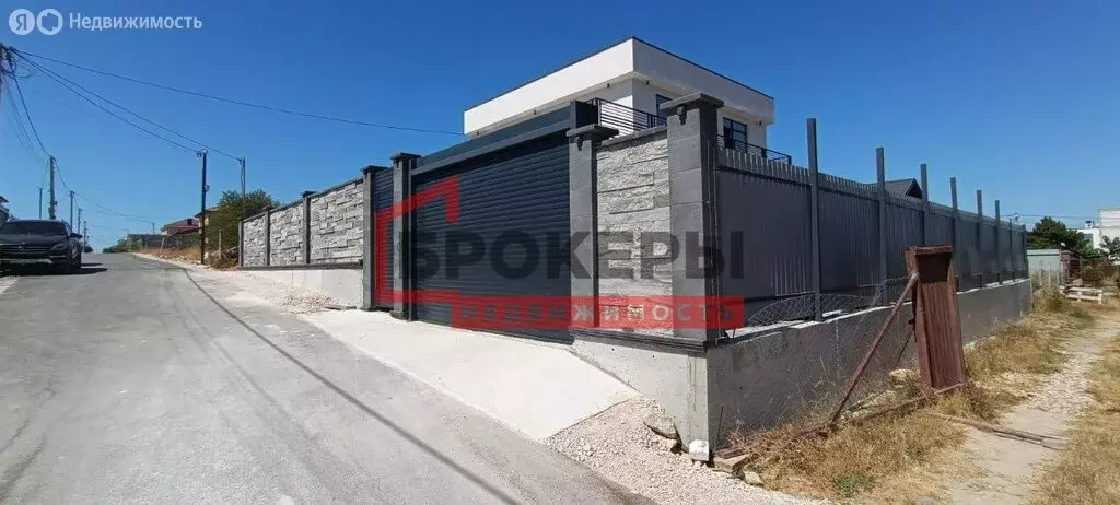 Дом в Севастополь, улица Генерала Провалова (250 м) - Фото 2