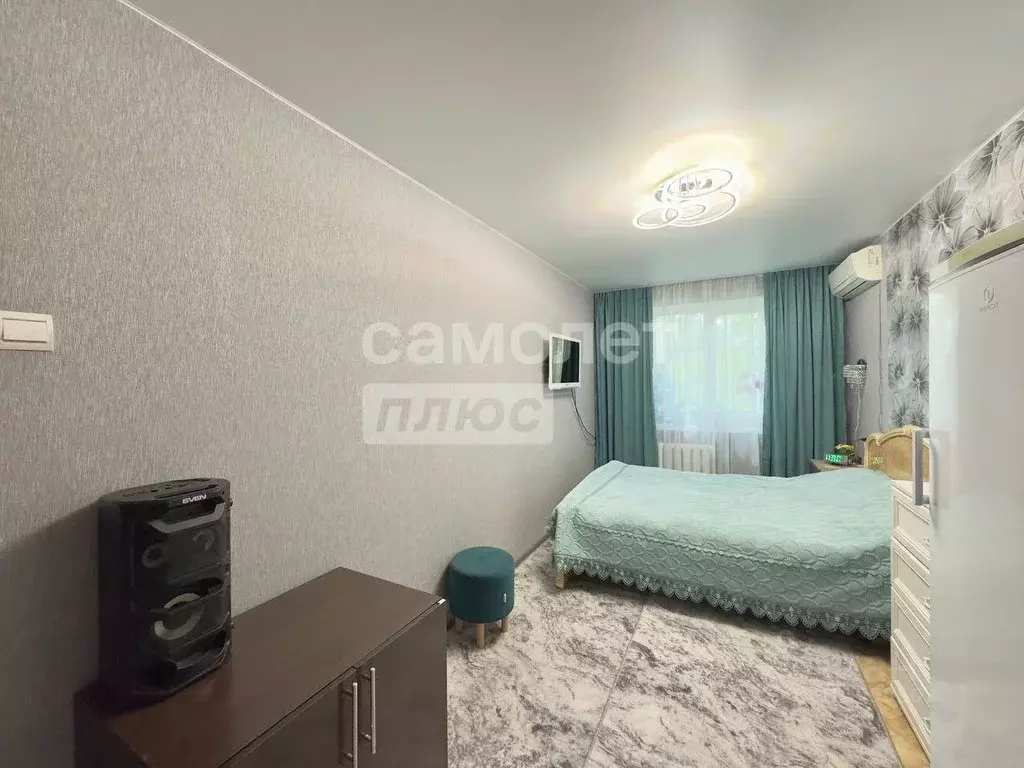2-к кв. Хабаровский край, Комсомольск-на-Амуре Ленинградская ул., 74 ... - Фото 1