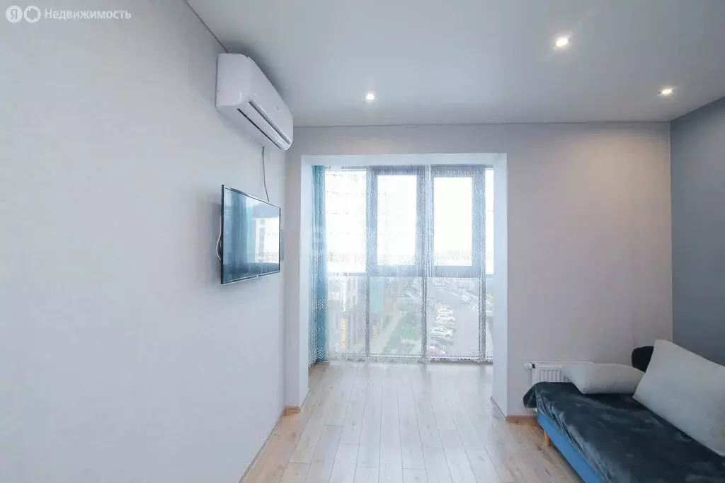 1-комнатная квартира: Калининград, Артиллерийская улица, 83 (49 м) - Фото 1