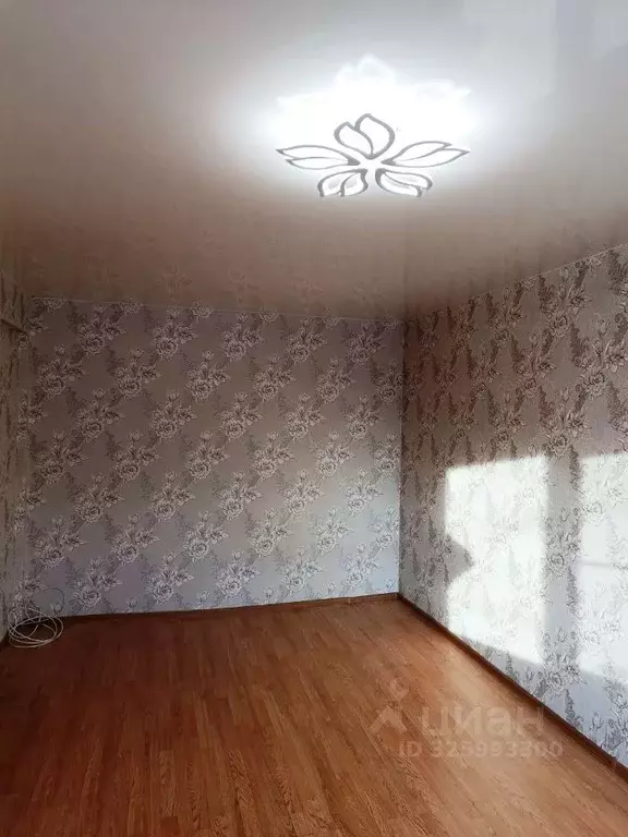 2-к кв. Омская область, Омск ул. Завертяева, 27 (41.5 м) - Фото 2