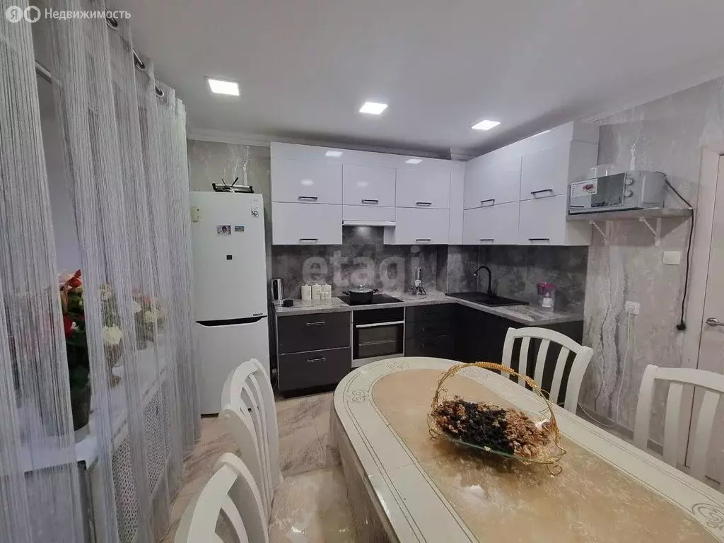 3-комнатная квартира: Тольятти, улица 40 лет Победы, 104А (100.2 м) - Фото 2