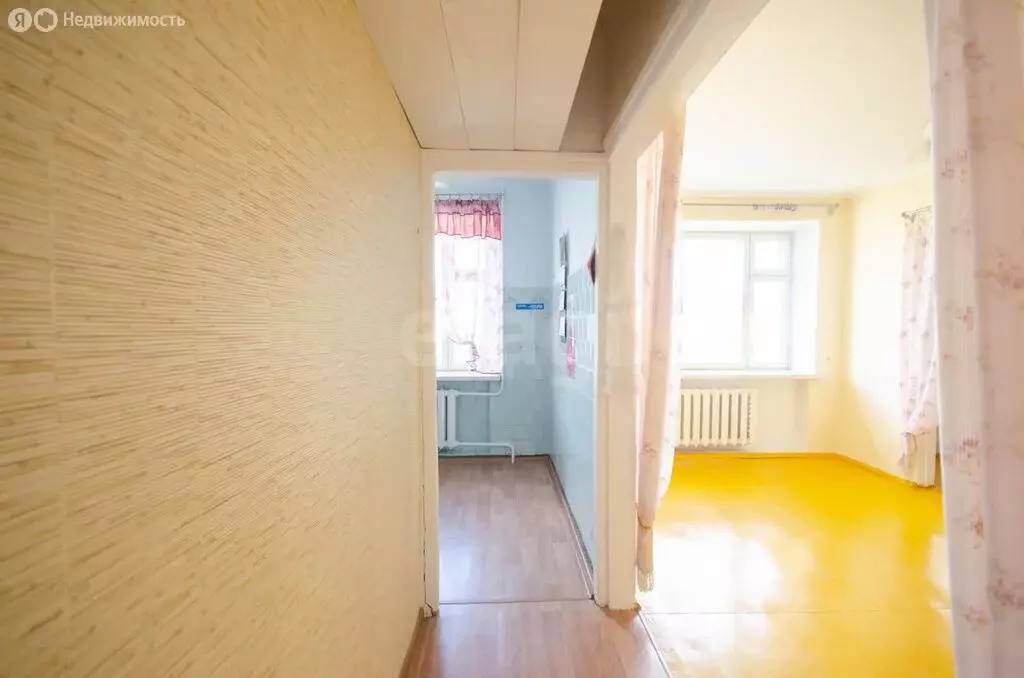 2-комнатная квартира: Ялуторовск, улица Сирина, 7 (43 м) - Фото 0
