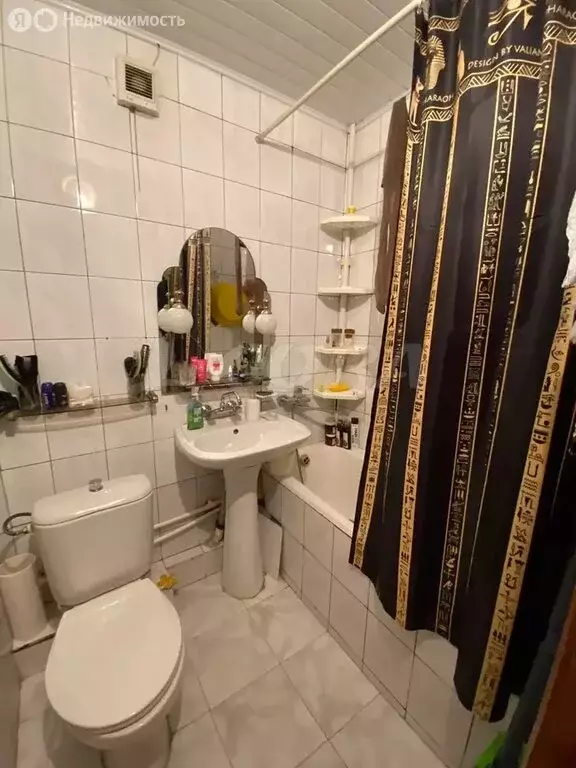 3-комнатная квартира: Махачкала, проспект Расула Гамзатова, 106 (50 м) - Фото 1