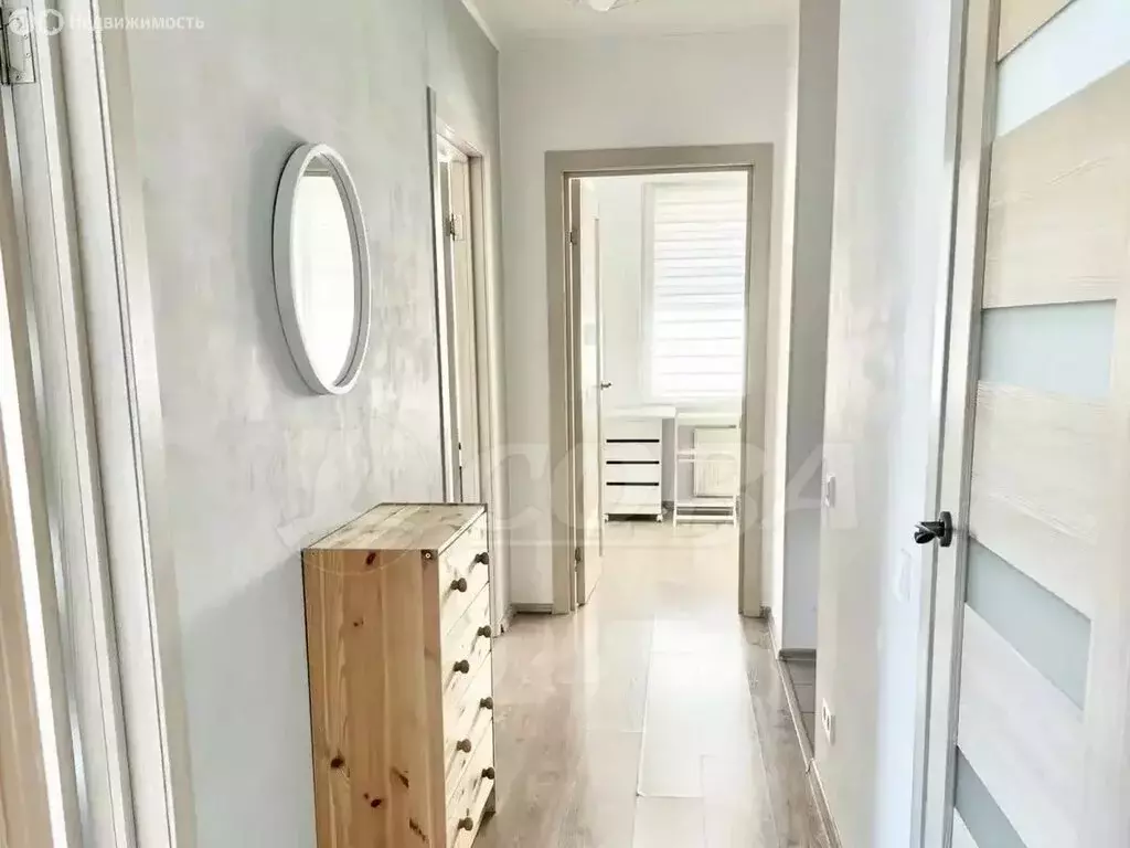 2-комнатная квартира: Тюмень, улица Ю.-Р.Г. Эрвье, 32к1 (62.8 м) - Фото 1