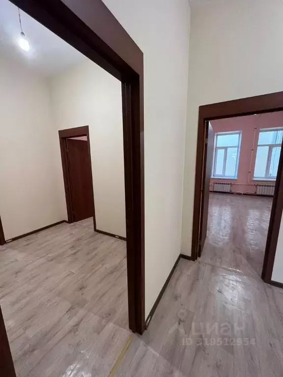 Комната Санкт-Петербург Литейный просп., 31 (30.5 м) - Фото 0