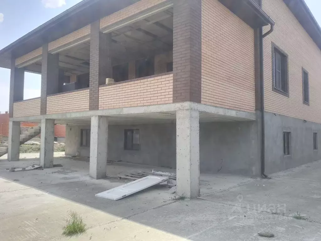 Дом в Адыгея, Тахтамукайский район, Старобжегокайское с/пос, Новая ... - Фото 1