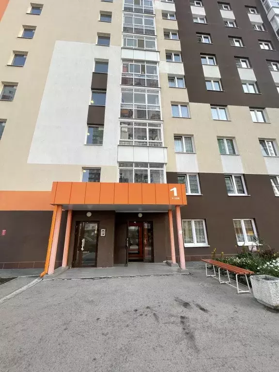 3-к кв. Свердловская область, Екатеринбург ул. Латвийская, 56 (59.3 м) - Фото 1