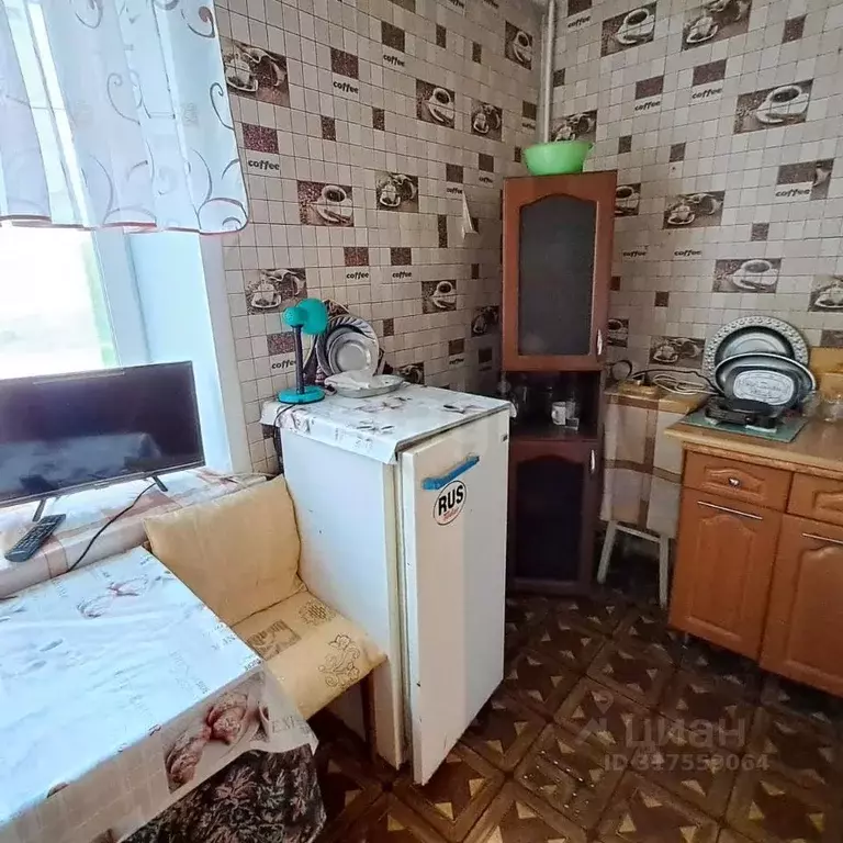 1-к кв. Кемеровская область, Анжеро-Судженск ул. имени 50-летия ... - Фото 0