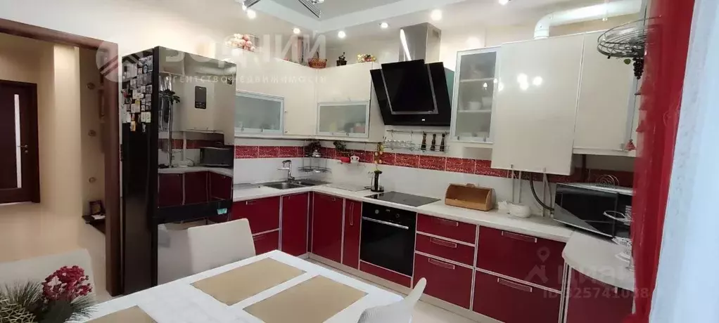 3-к кв. Чувашия, Чебоксары Базарная ул., 10 (116.1 м) - Фото 1