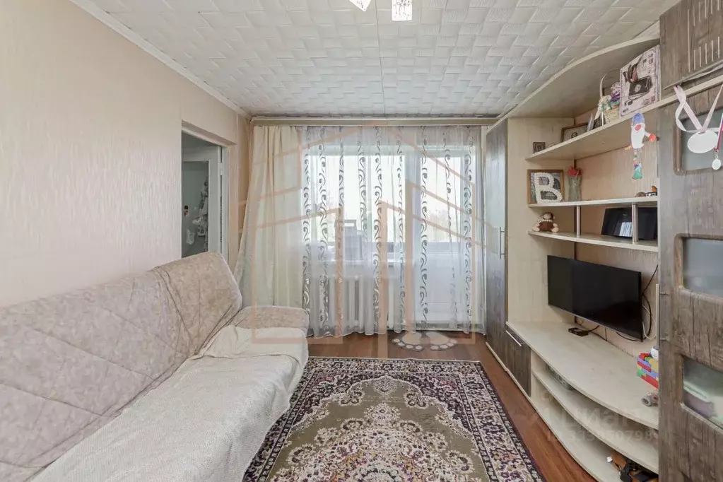 2-к кв. Тюменская область, Тюмень ул. Космонавтов, 33А (35.5 м) - Фото 1