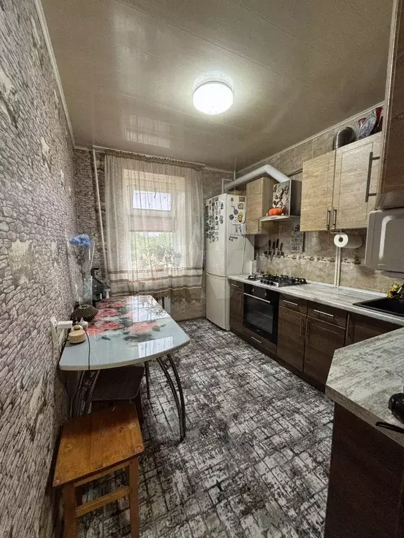 3-к. квартира, 63 м, 1/5 эт. - Фото 0