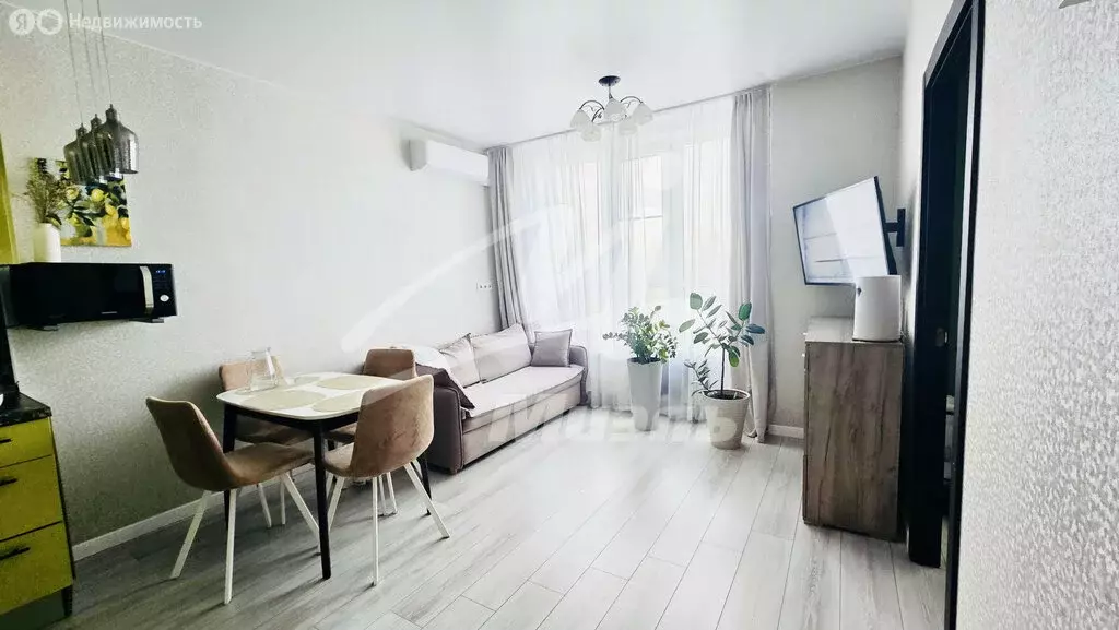 1-комнатная квартира: Лобня, Окружная улица, 13 (57.4 м) - Фото 1