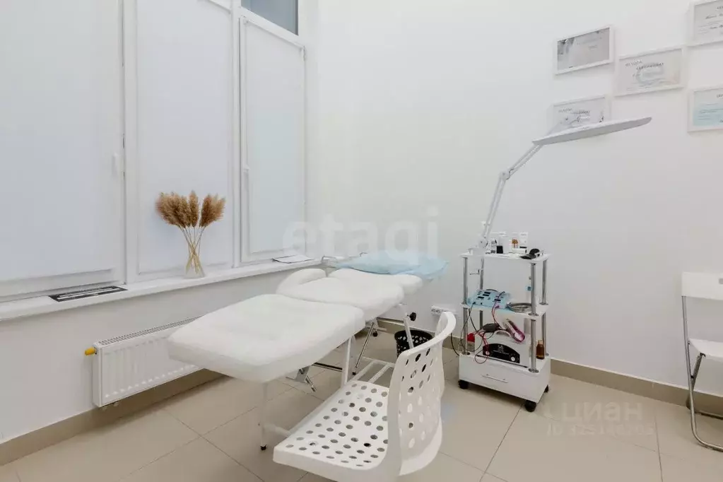 Помещение свободного назначения в Свердловская область, Екатеринбург ... - Фото 1