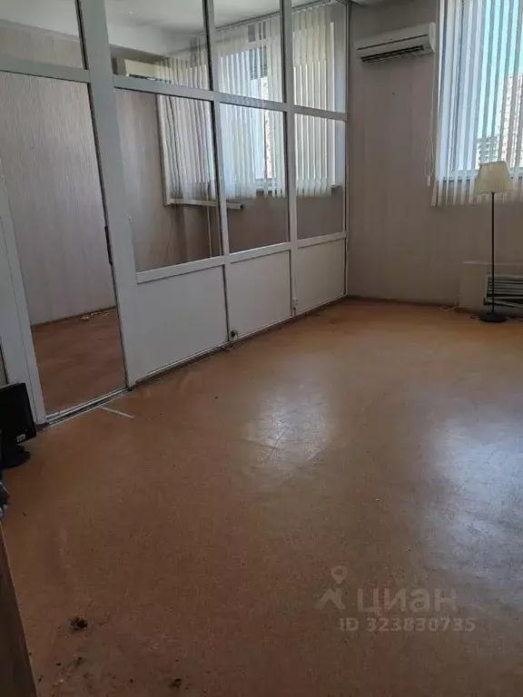 Офис в Краснодарский край, Краснодар Садовая ул., 112 (34 м) - Фото 1