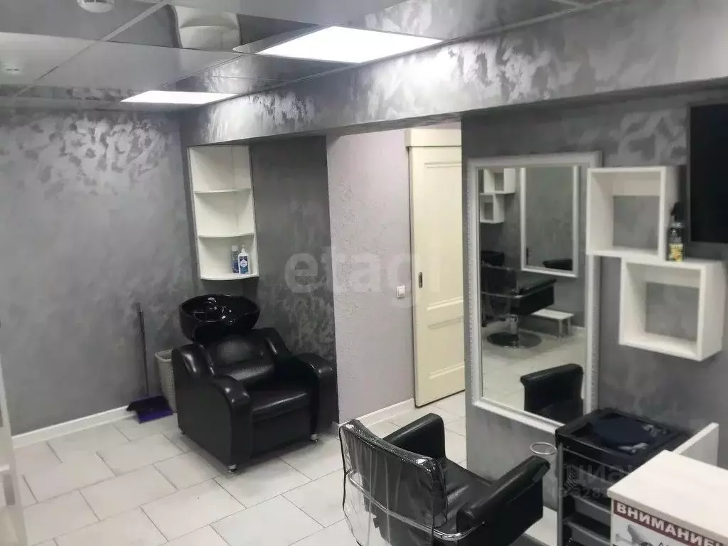 Помещение свободного назначения в Тульская область, Узловая 50 лет ... - Фото 1