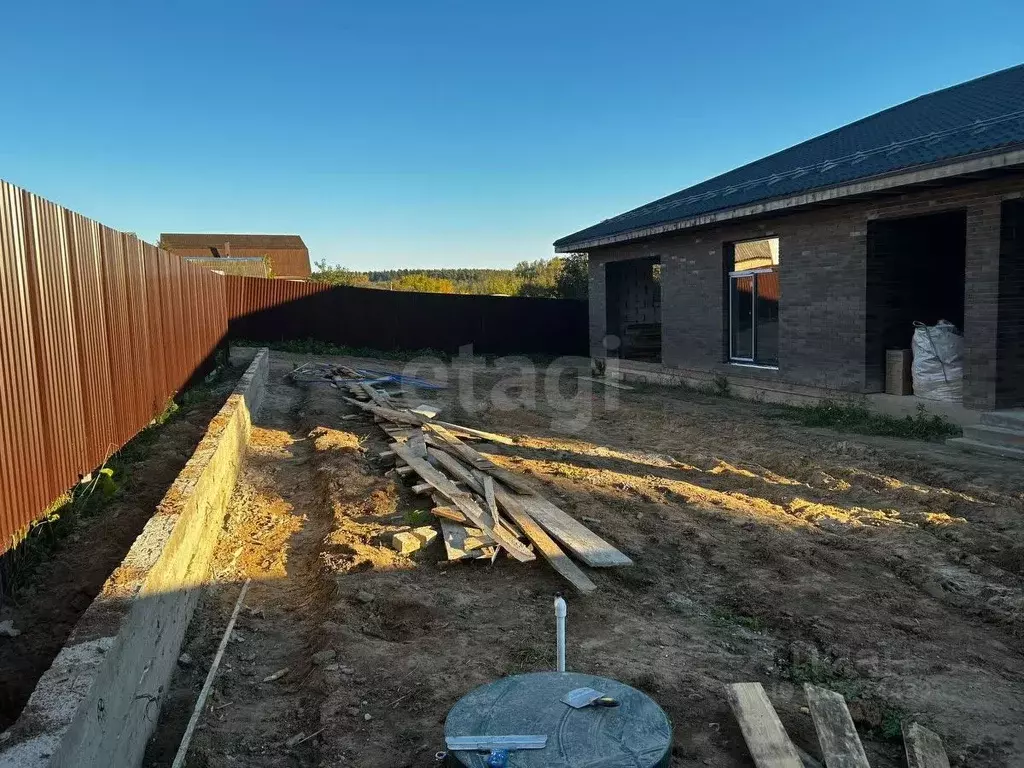 Дом в Калужская область, Совхоз Боровский с/пос, д. Лапшинка ул. ... - Фото 2