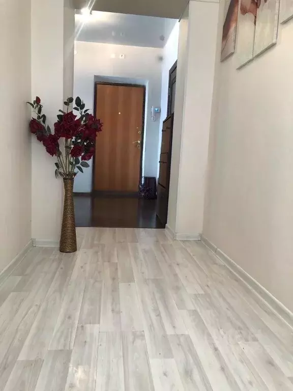 3-к кв. Свердловская область, Екатеринбург ул. Рощинская, 69 (66.6 м) - Фото 1