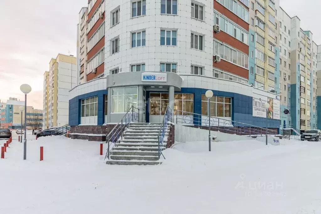 Офис в Ханты-Мансийский АО, Сургут Университетская ул., 27 (267 м) - Фото 1