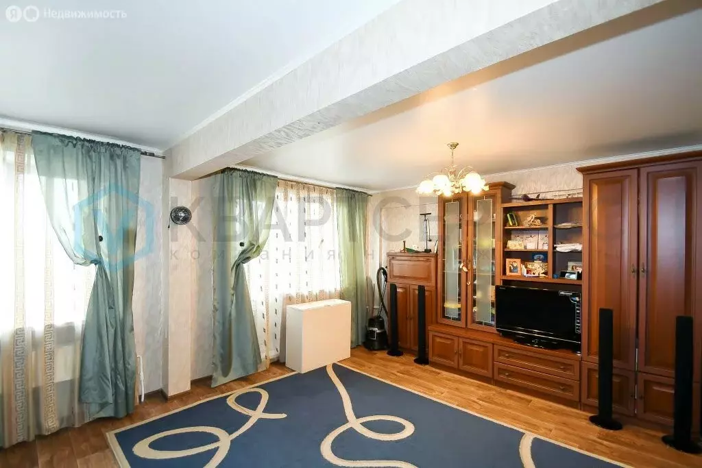 3-комнатная квартира: Омск, Сибирский проспект, 8 (76 м) - Фото 1