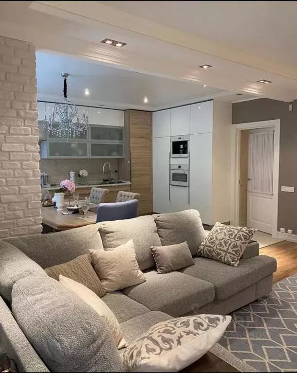 2-к кв. Санкт-Петербург ул. Адмирала Черокова, 18к2 (88.0 м) - Фото 1