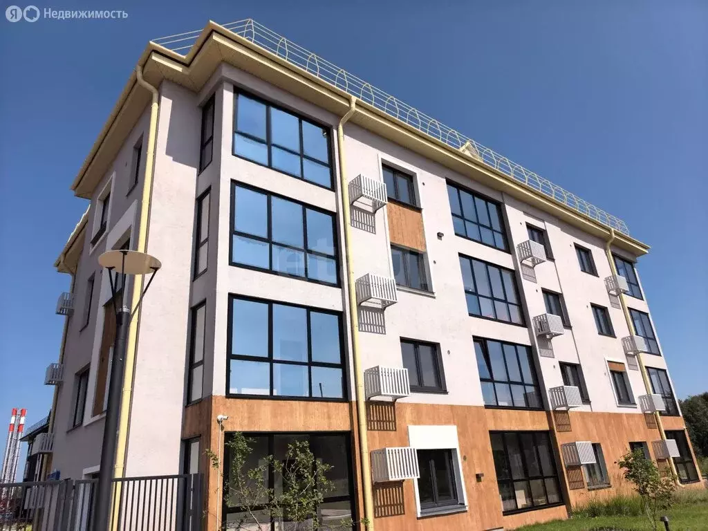 1-комнатная квартира: Тюмень, улица Игоря Комиссарова, 2 (61 м) - Фото 1