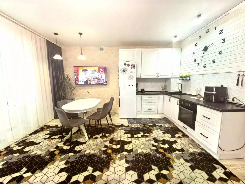 3-комнатная квартира: Стерлитамак, проспект Октября, 50 (72.4 м) - Фото 2