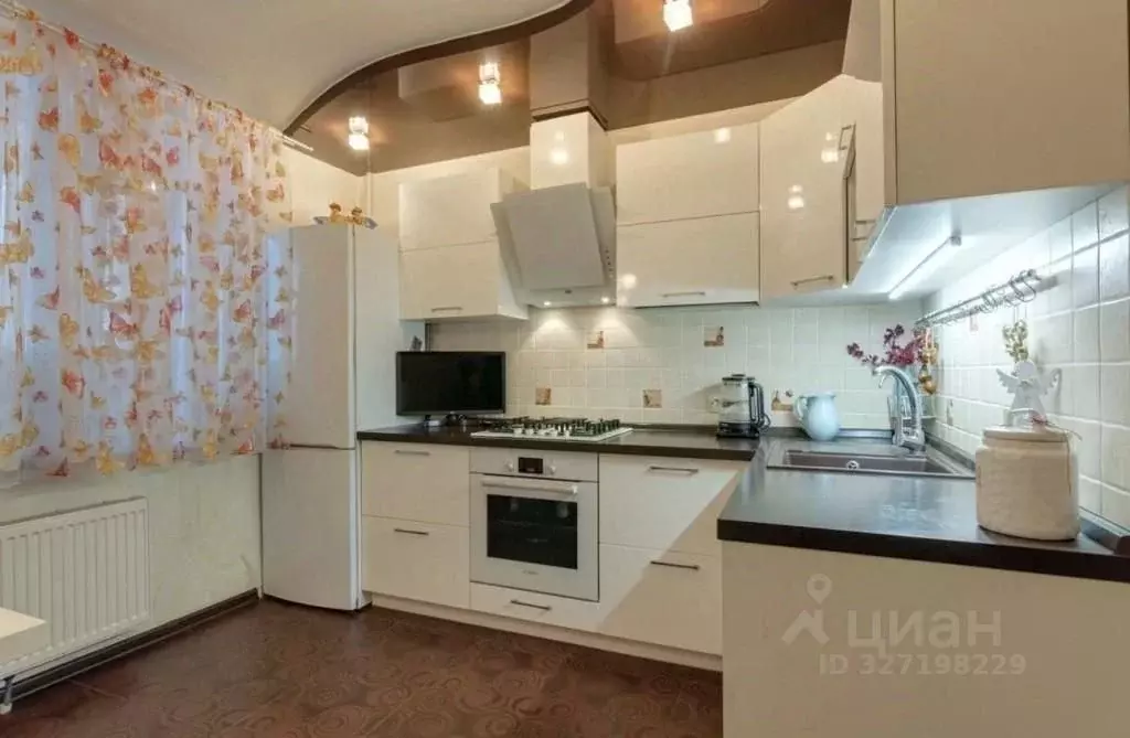 3-к кв. Вологодская область, Вологда Ленинградская ул., 76А (96.6 м) - Фото 1