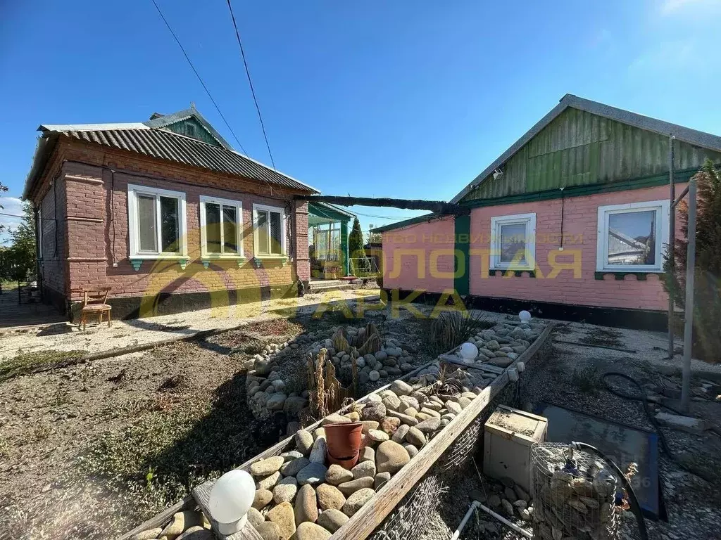 Дом в Краснодарский край, Славянский район, Петровское с/пос, ... - Фото 1