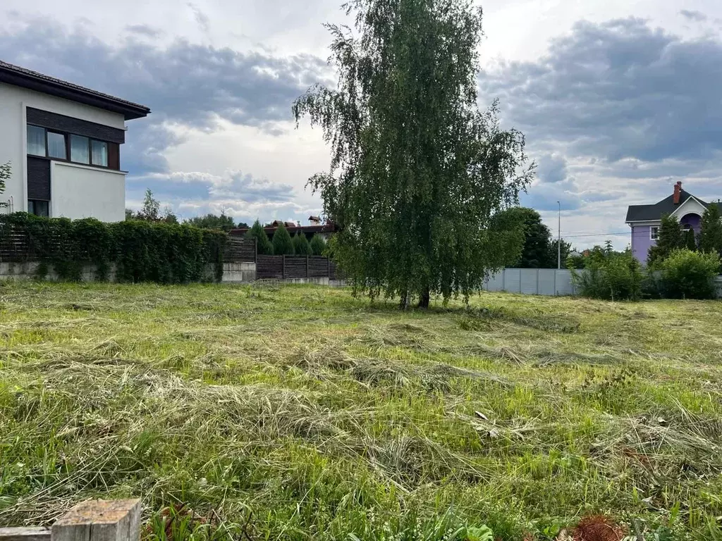 Участок в Московская область, Одинцовский городской округ, д. Малое ... - Фото 1