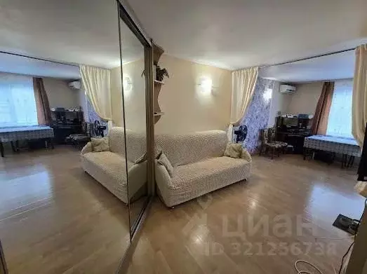 Студия Омская область, Омск Взлетная ул., 4/1 (30.4 м) - Фото 1