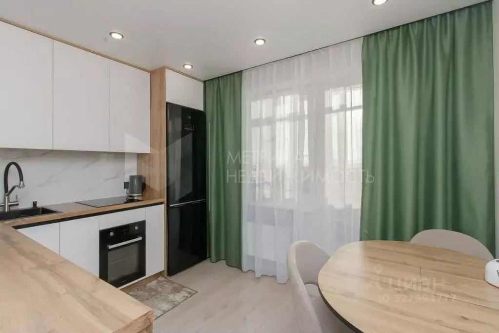 2-к кв. Тюменская область, Тюмень ул. Павла Шарова, 7к2 (58.7 м) - Фото 1