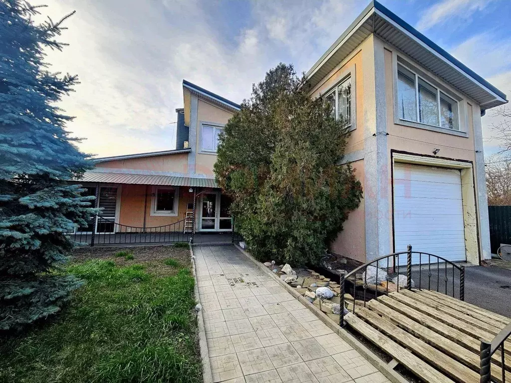 Дом в Ростовская область, Ростов-на-Дону 3-й Талый пер., 25/27 (228 м) - Фото 1