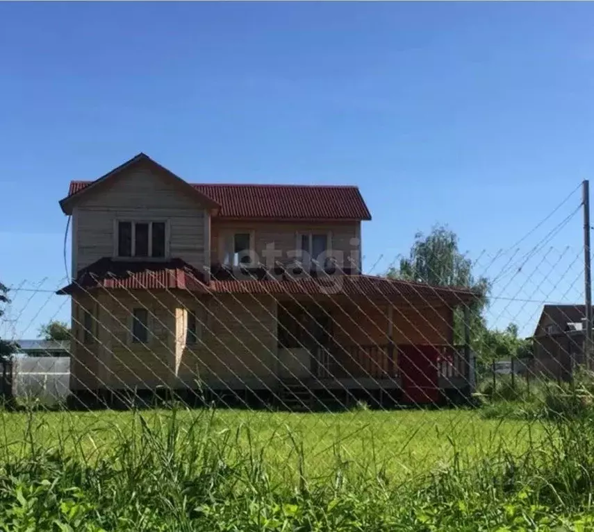Дом в Калужская область, Перемышльский район, Ахлебинино с/пос, с. ... - Фото 1