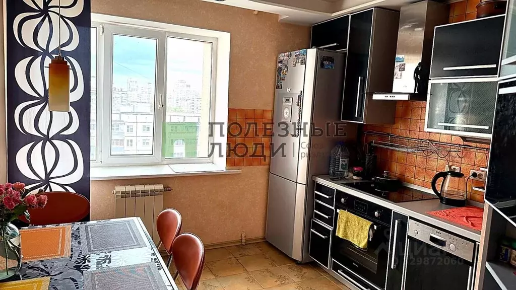 3-к кв. Белгородская область, Белгород ул. Чапаева, 11 (66.1 м) - Фото 1