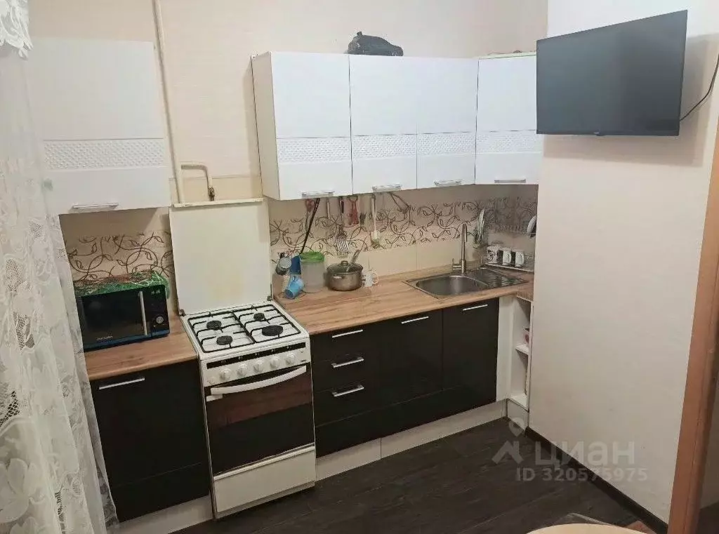 1-к кв. Крым, Симферополь ул. Героев Сталинграда, 5 (36.0 м) - Фото 1