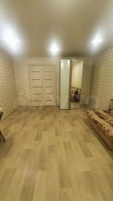 Комната 20 м в 4-к., 2/5 эт. - Фото 1