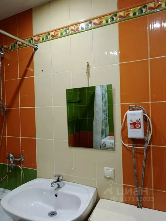 2-к кв. Омская область, Омск ул. Декабристов, 102 (45.0 м) - Фото 1