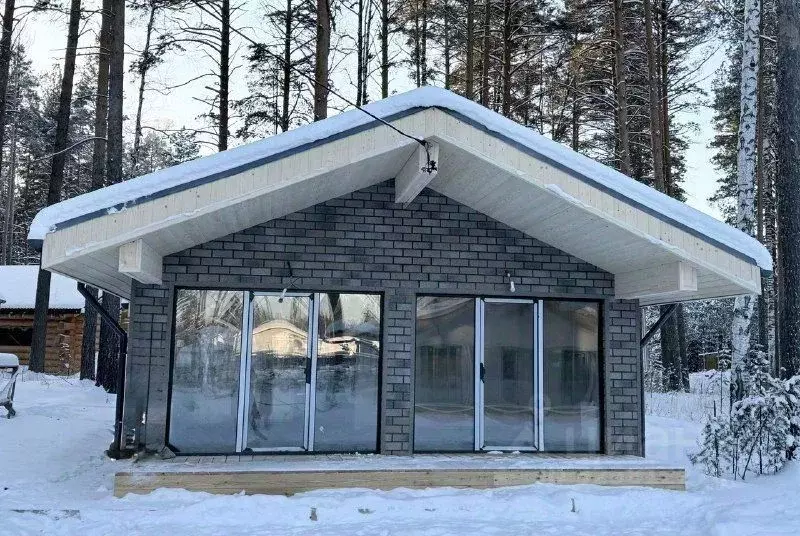 Коттедж в Свердловская область, Верхняя Пышма городской округ, с. ... - Фото 1