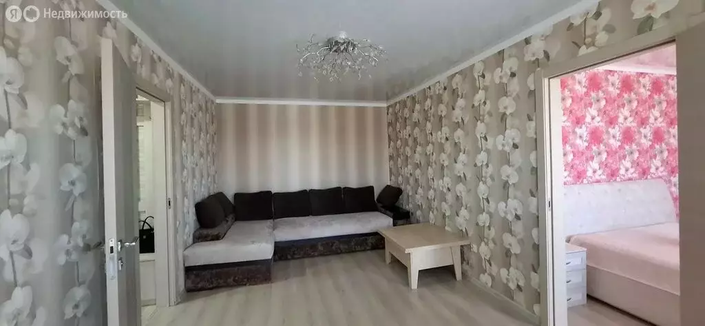 3-комнатная квартира: Азов, улица Пушкина, 112 (51.9 м) - Фото 1