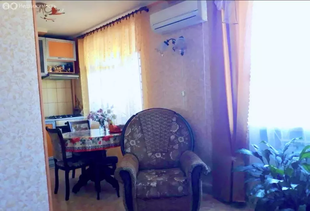 4-комнатная квартира: село Оранжереи, улица Чкалова, 62 (65.5 м) - Фото 2