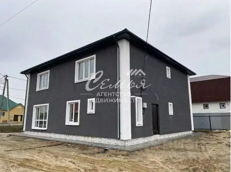 Таунхаус в Тюменская область, Заводоуковск Шоссейная ул., 21 (120 м) - Фото 1