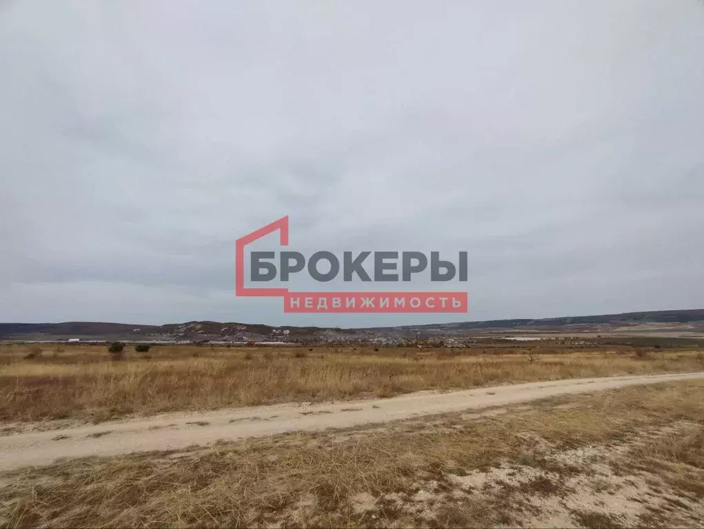 Участок в Крым, Бахчисарайский район, с. Красный Мак ул. Садовая ... - Фото 1