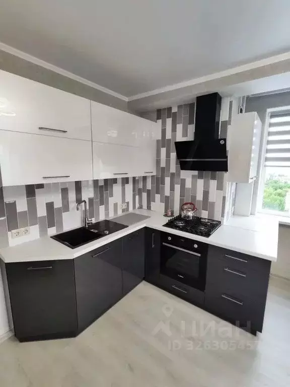 1-к кв. Крым, Евпатория просп. Ленина, 68к42 (45.0 м) - Фото 1