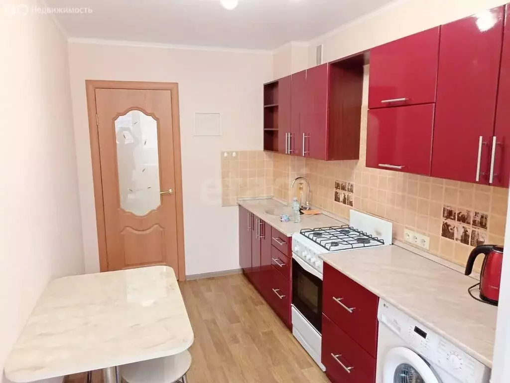 1-комнатная квартира: Саратов, улица имени К.П. Панченко, 1 (34.7 м) - Фото 0