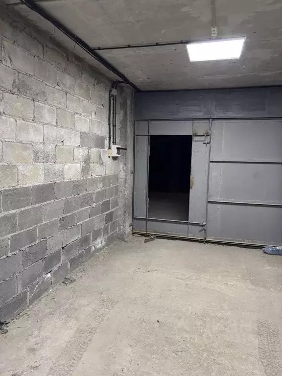 Гараж в Омская область, Омск ул. Красных Зорь, 83г (20 м) - Фото 1