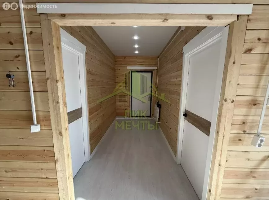 Дом в село Сотниково, Кленовая улица (200 м) - Фото 2