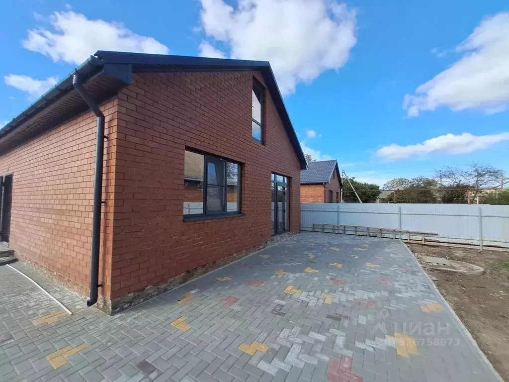 Дом в Краснодарский край, Ейский район, с. Кухаривка ул. Победы (96 м) - Фото 1