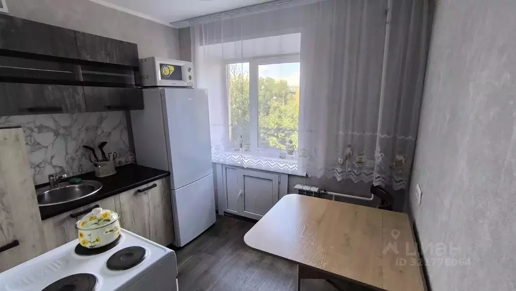 2-к кв. Кемеровская область, Новокузнецк Октябрьский просп., 6 (43.0 ... - Фото 0