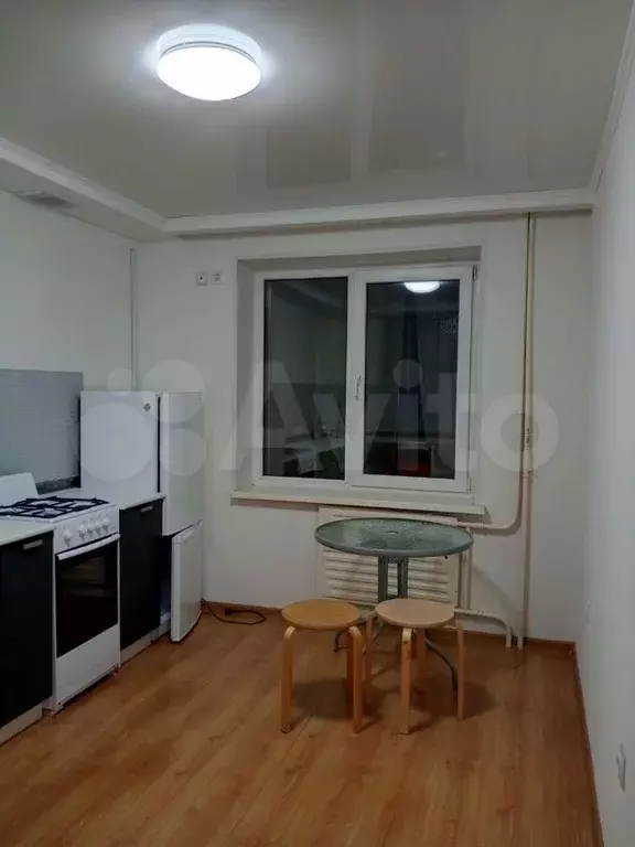1-к. квартира, 38 м, 6/9 эт. - Фото 1